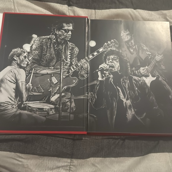According to The Rolling Stones Book - Picture 5 of 7